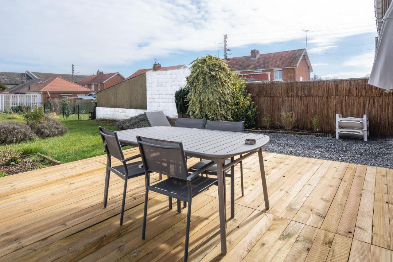 Maison confortable, terrasse et jardin à Amiens Esterno foto